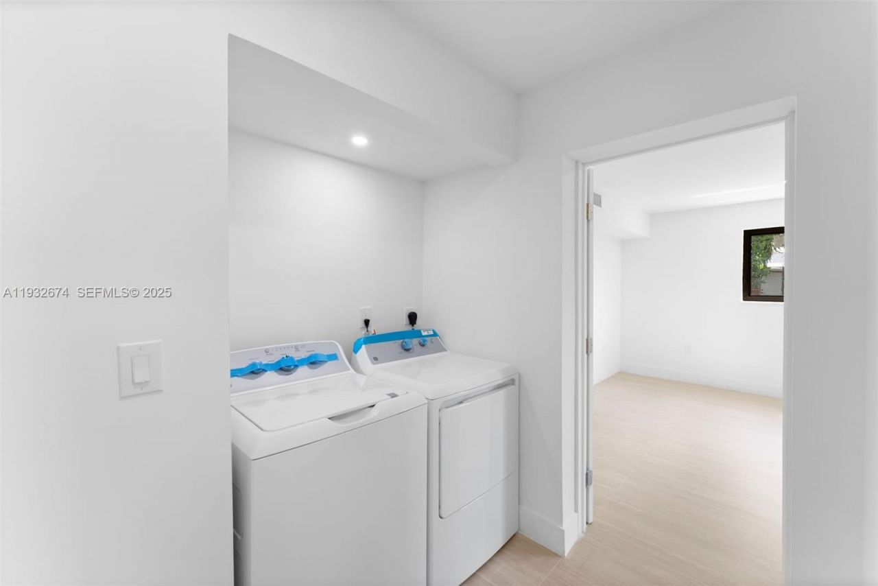 17211 NW 43rd Ave, Miami Gardens, FL 33055 Photo