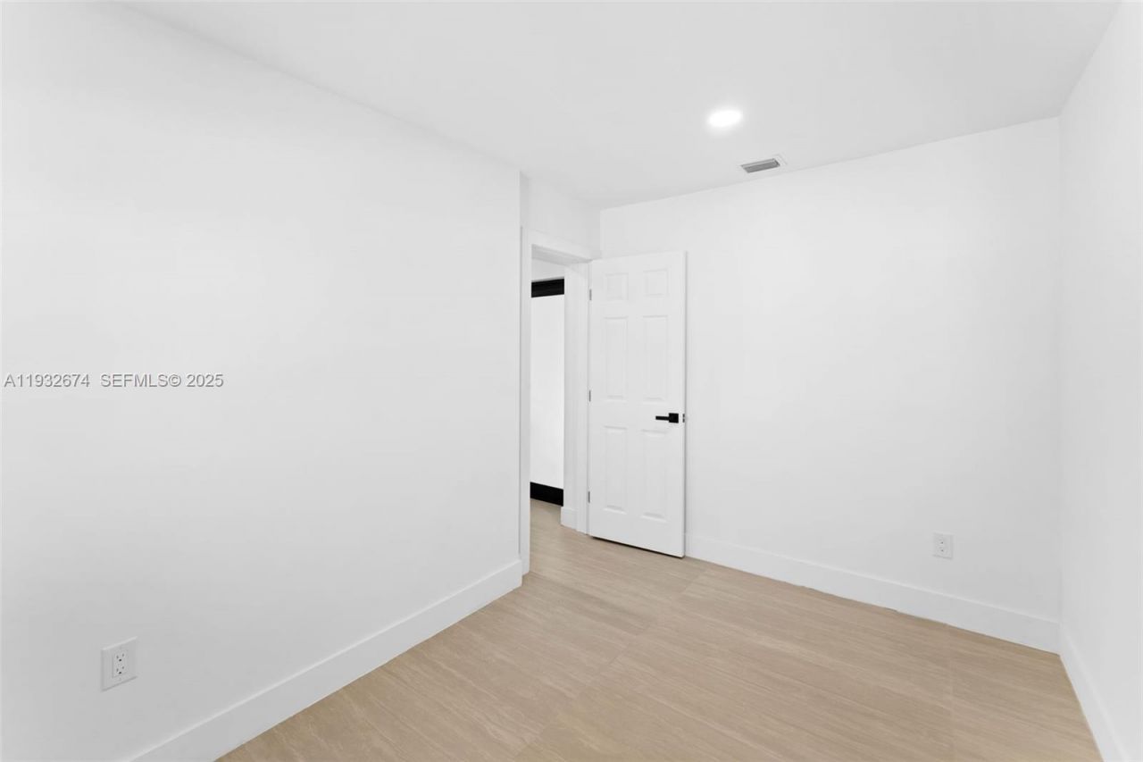 17211 NW 43rd Ave, Miami Gardens, FL 33055 Photo