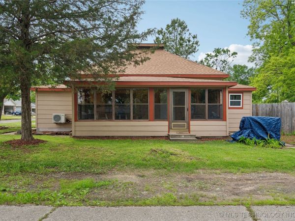 200 E Young Street, Morris, OK 74445