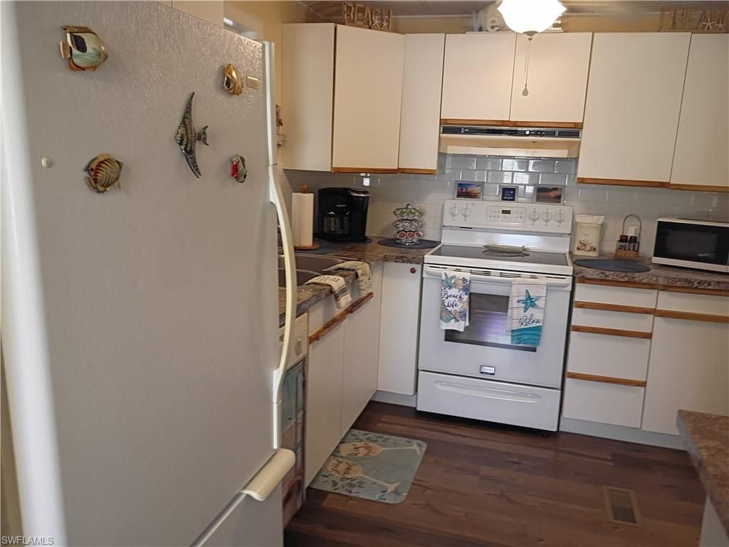 7867 Raymary St, Bokeelia, FL 33922 Photo