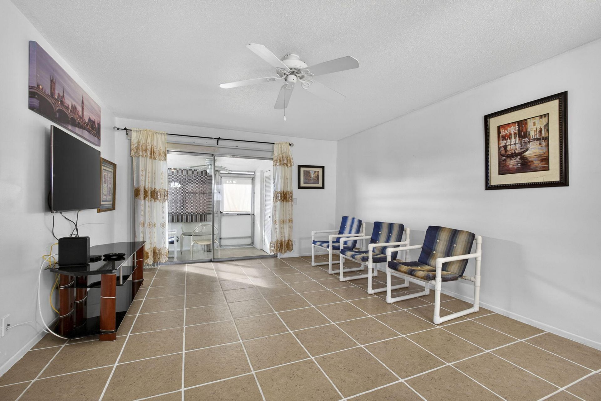 2833 Crosley Drive W, Unit C, West Palm Beach, FL 33415 Photo