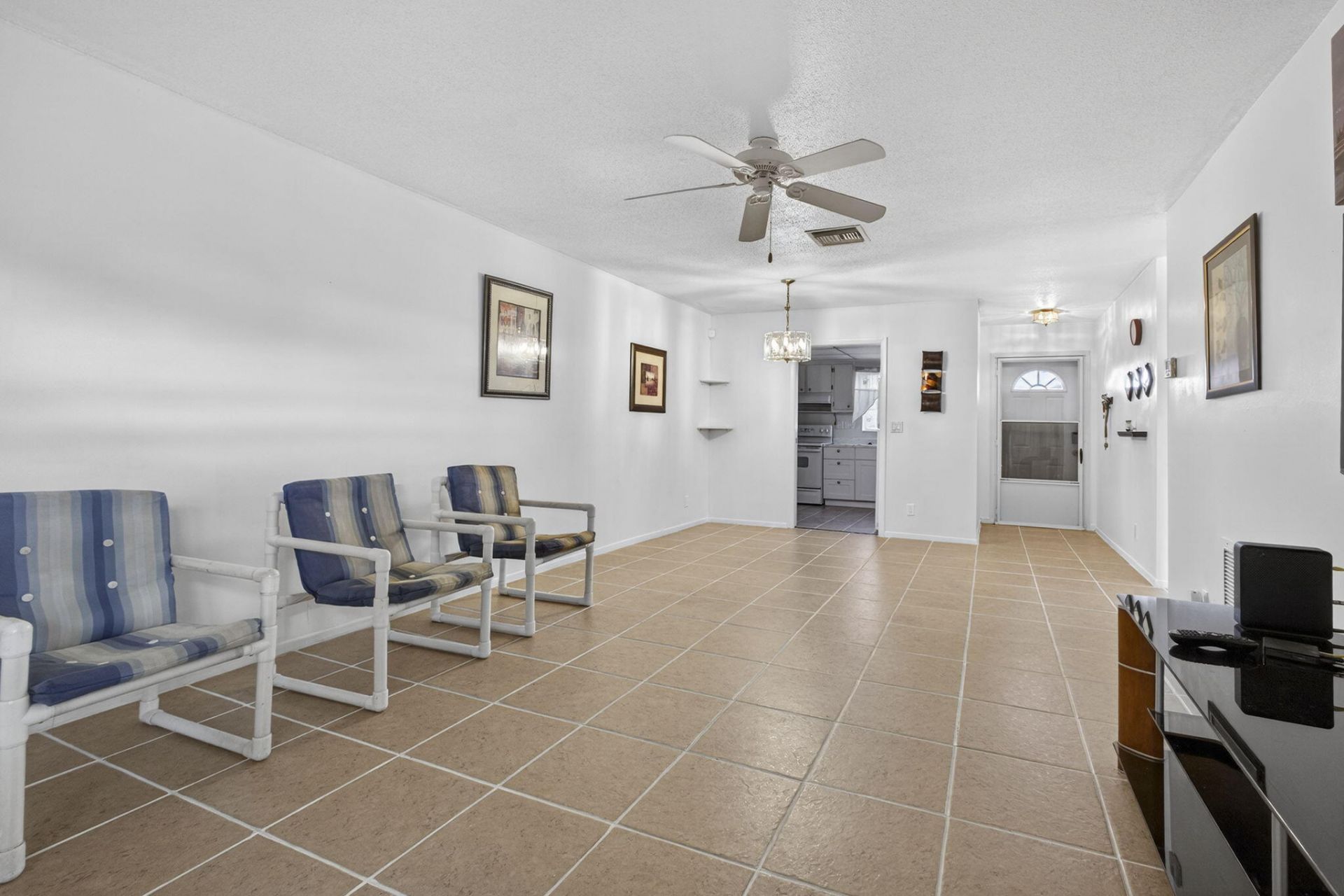 2833 Crosley Drive W, Unit C, West Palm Beach, FL 33415 Photo