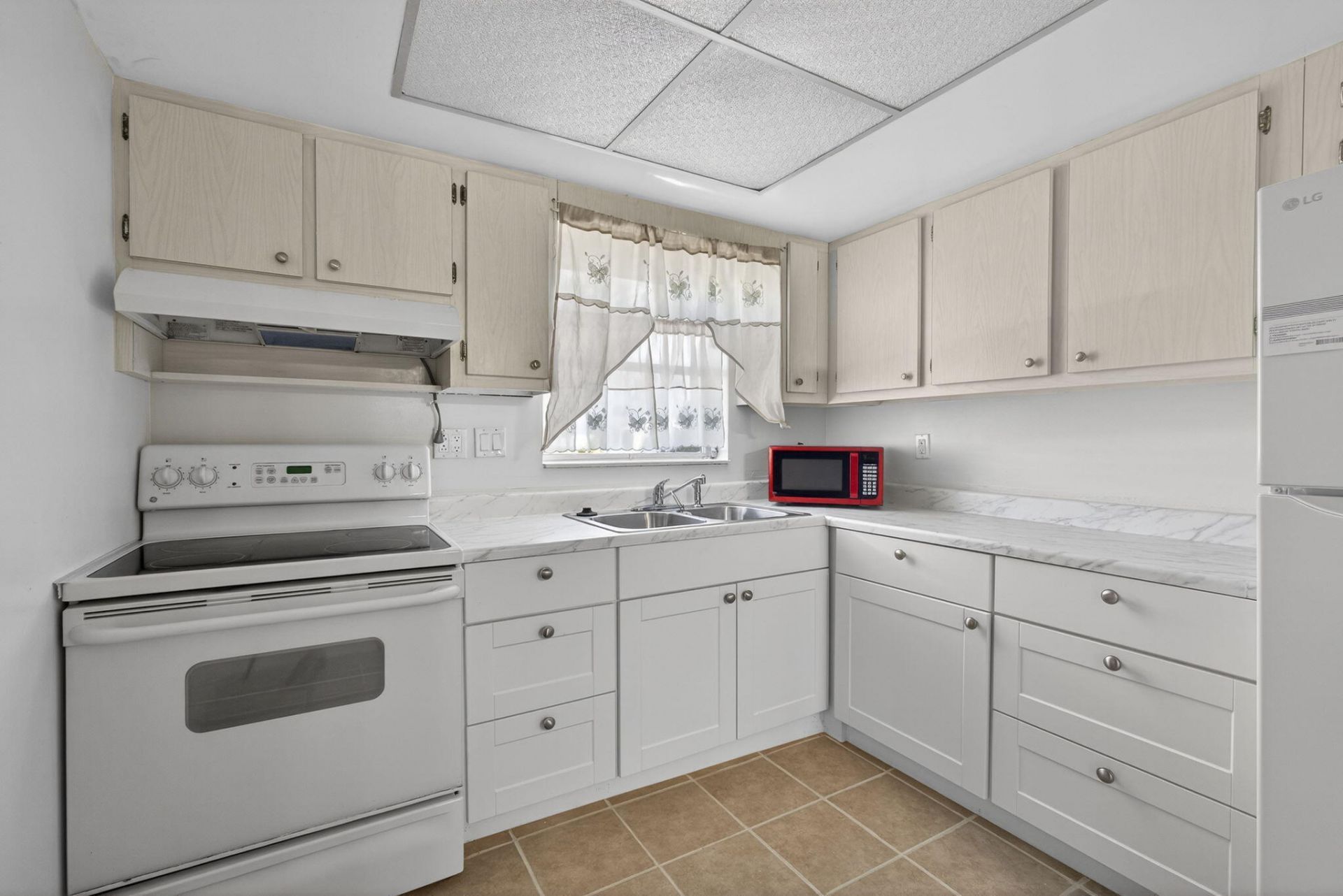 2833 Crosley Drive W, Unit C, West Palm Beach, FL 33415 Photo
