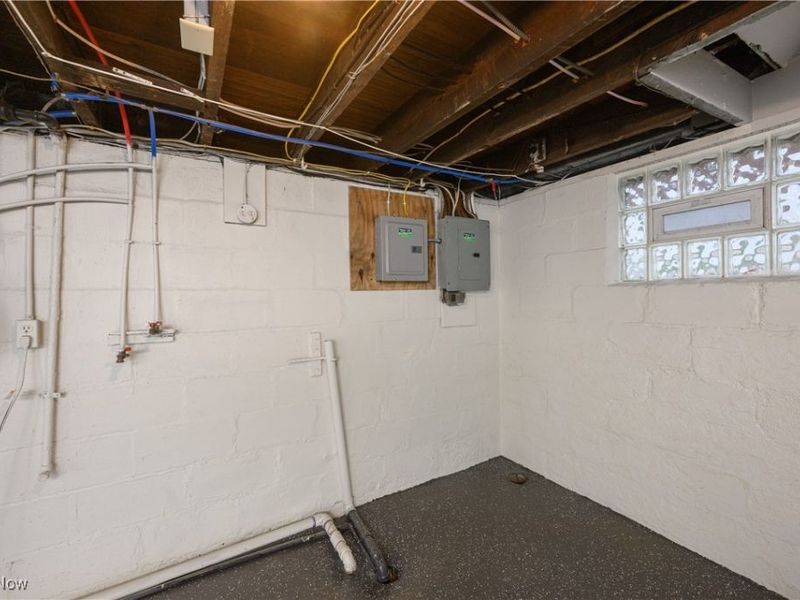 485 Lloyd Street, Barberton, OH 44203 Photo 24