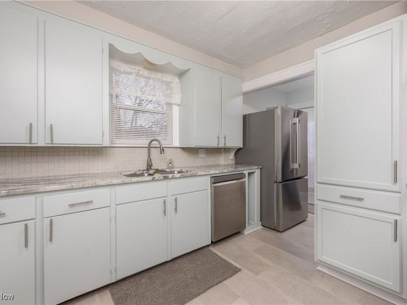 485 Lloyd Street, Barberton, OH 44203 Photo 9