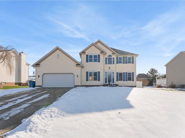 1516 Wisteria Avenue SW, Hartville, OH 44632