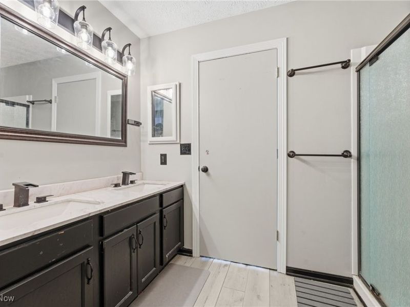 1516 Wisteria Avenue SW, Hartville, OH 44632 Photo 28