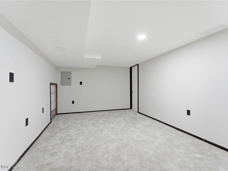 1516 Wisteria Avenue SW, Hartville, OH 44632 Photo 39