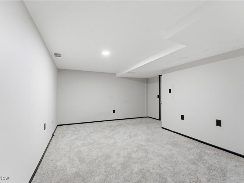 1516 Wisteria Avenue SW, Hartville, OH 44632 Photo 40