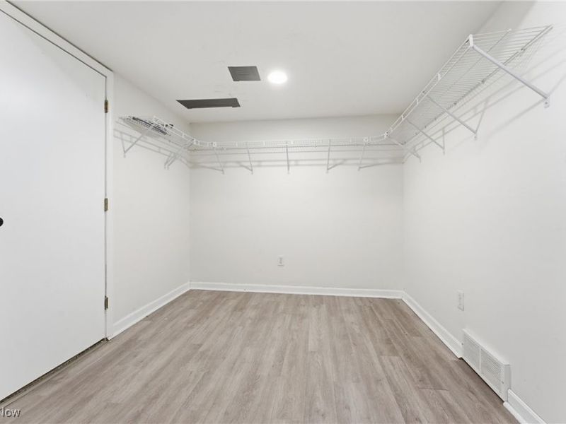 1516 Wisteria Avenue SW, Hartville, OH 44632 Photo 47