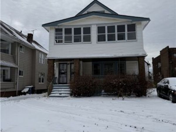 872 Paxton Road, Cleveland, OH 44108