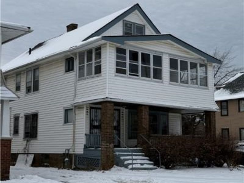 872 Paxton Road, Cleveland, OH 44108 Photo 2