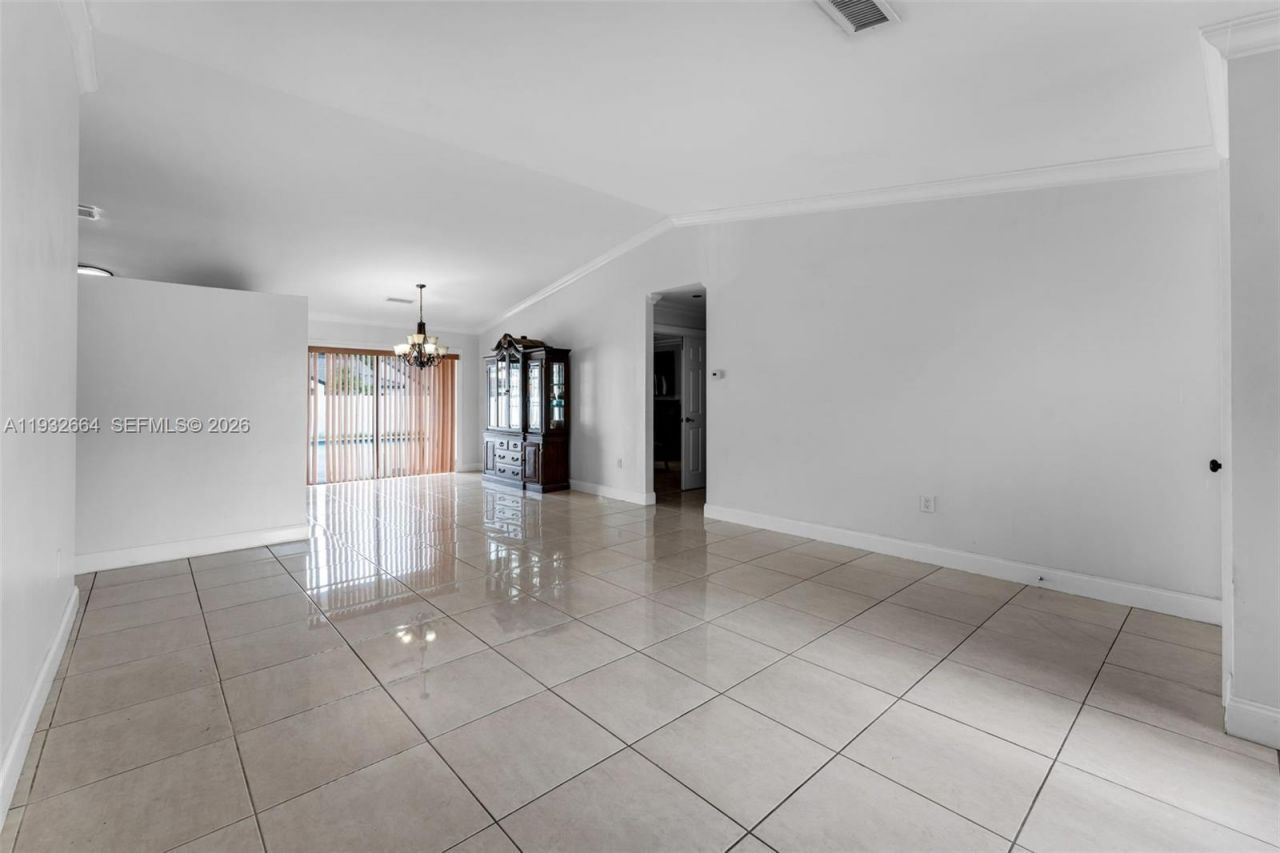 10290 SW 145th Pl, Miami, FL 33186 Photo