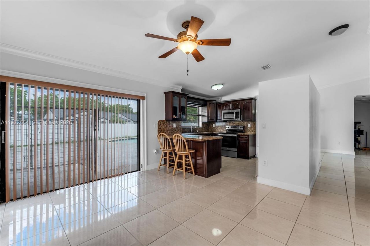 10290 SW 145th Pl, Miami, FL 33186 Photo