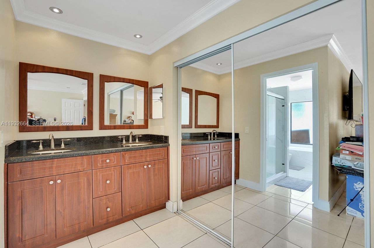 10290 SW 145th Pl, Miami, FL 33186 Photo