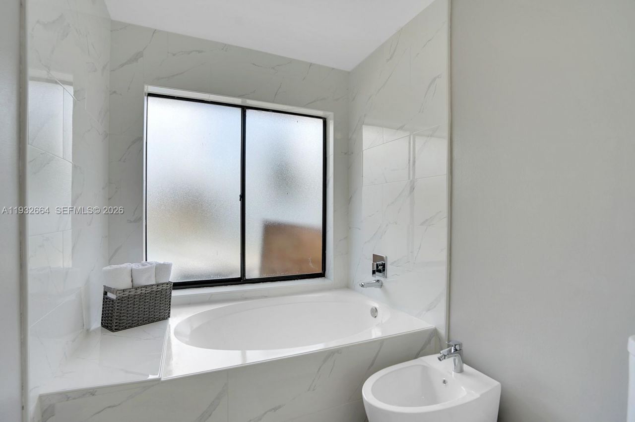 10290 SW 145th Pl, Miami, FL 33186 Photo