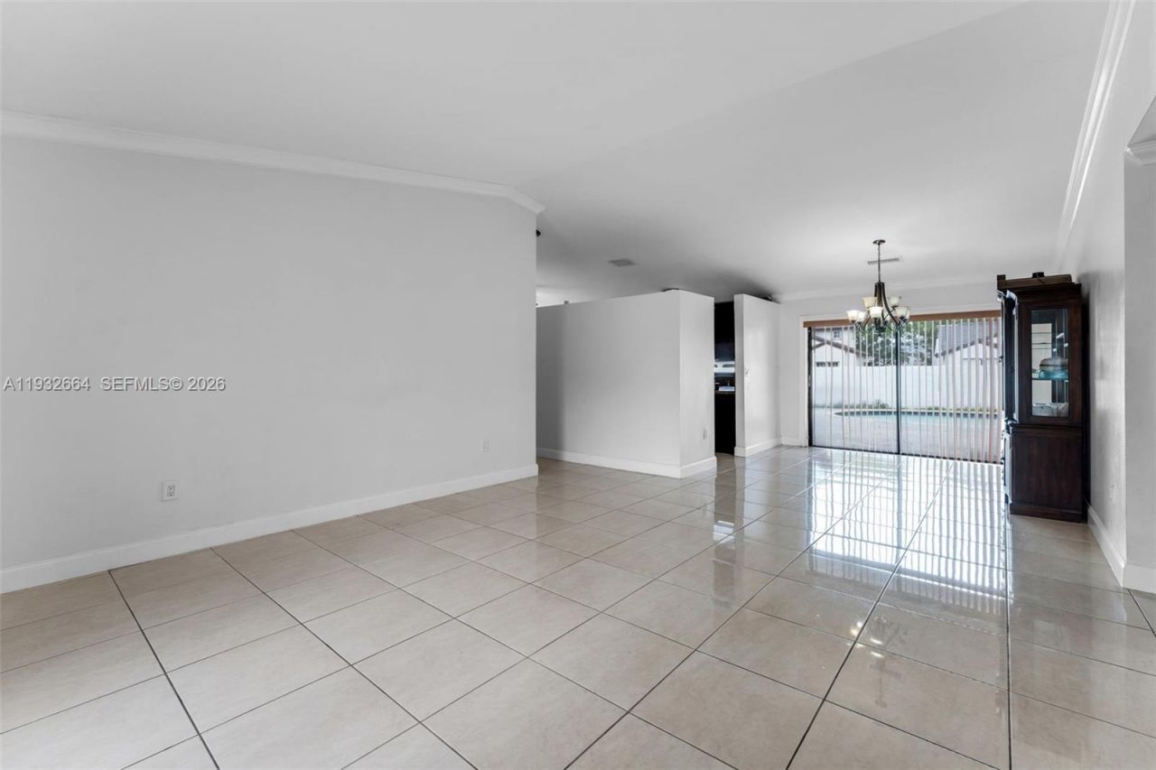 10290 SW 145th Pl, Miami, FL 33186 Photo