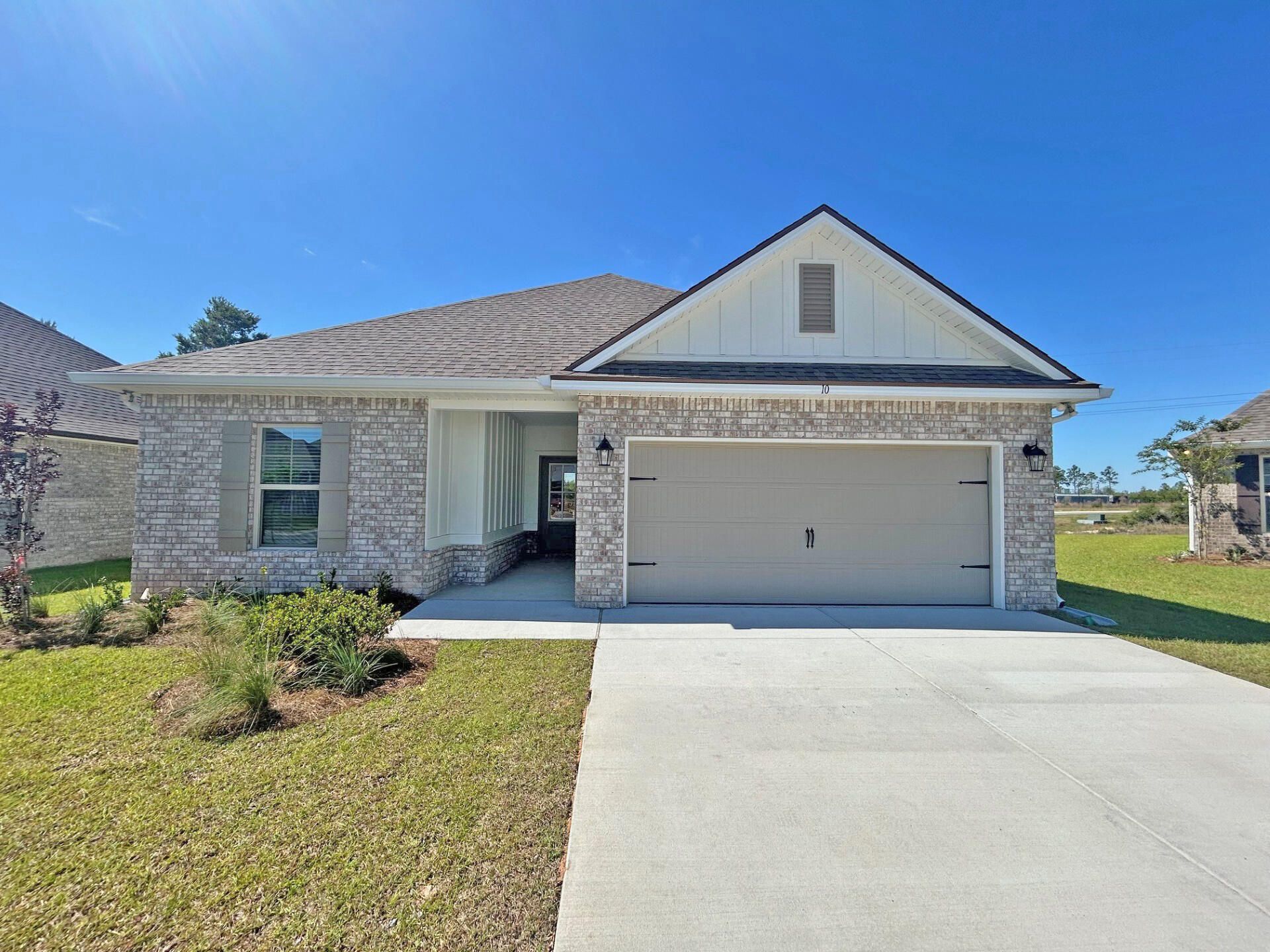 10 Bon Ami Drive, Freeport, FL 32439 Main Photo