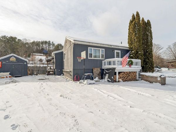724 South Windsor Street, Royalton, VT 05068