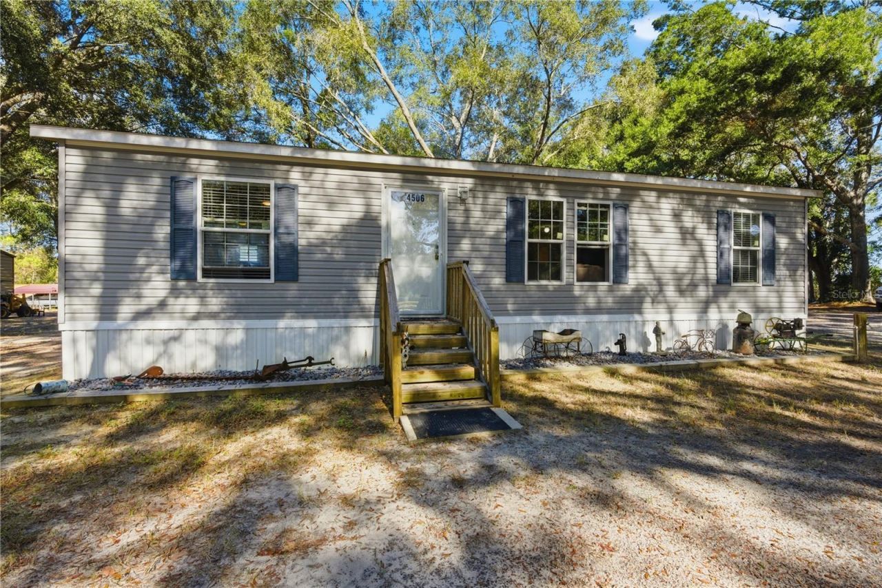 4506 NW 10th Street, Bell, FL 32619 Photo