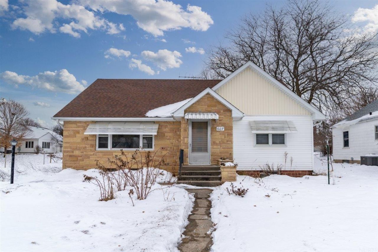 607 7th Street, Wellsburg, IA 50680 Main Photo