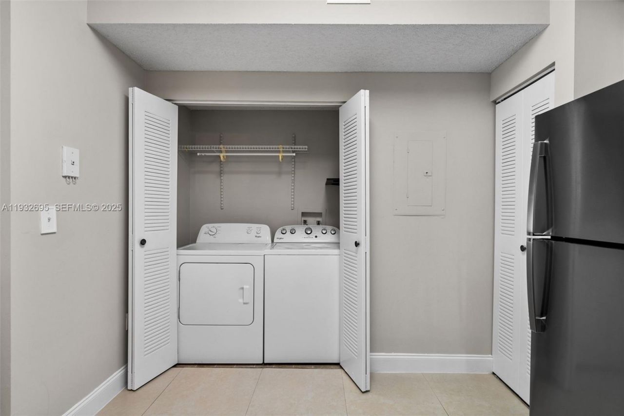 6968 SW 39th St, Unit F204, Davie, FL 33314 Photo