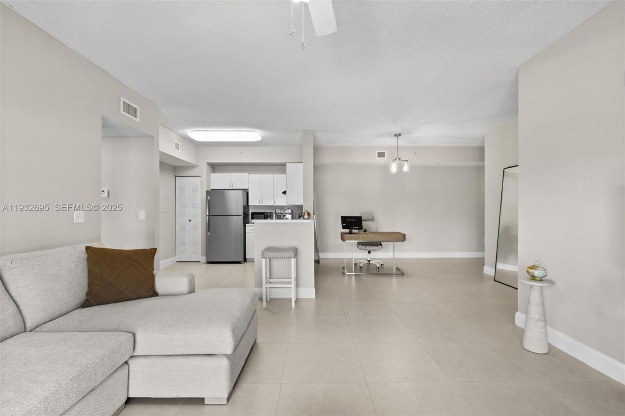 6968 SW 39th St, Unit F204, Davie, FL 33314 Photo