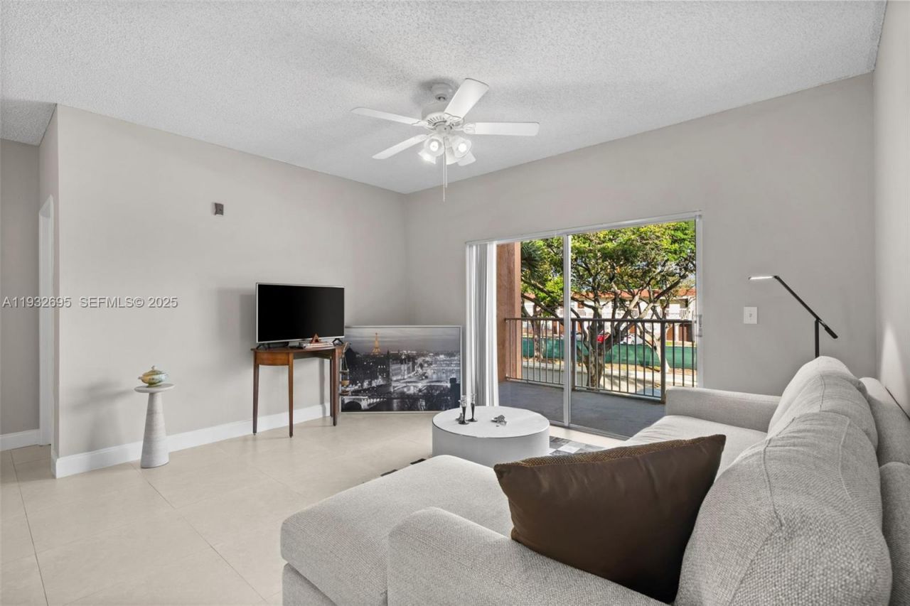 6968 SW 39th St, Unit F204, Davie, FL 33314 Photo