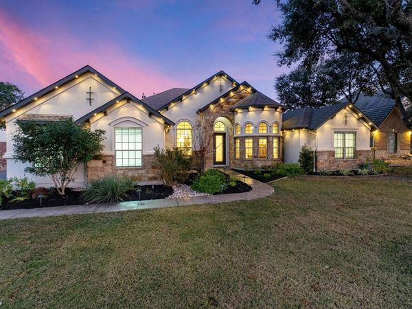 2205 Lakehurst RD, Spicewood, TX 78669