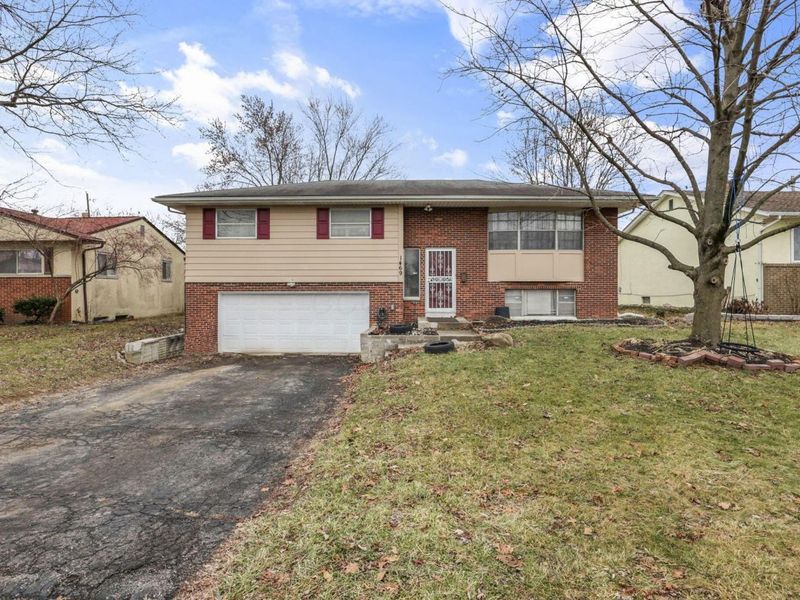 1469 Sandalwood Place, Columbus, OH 43229 Photo 2