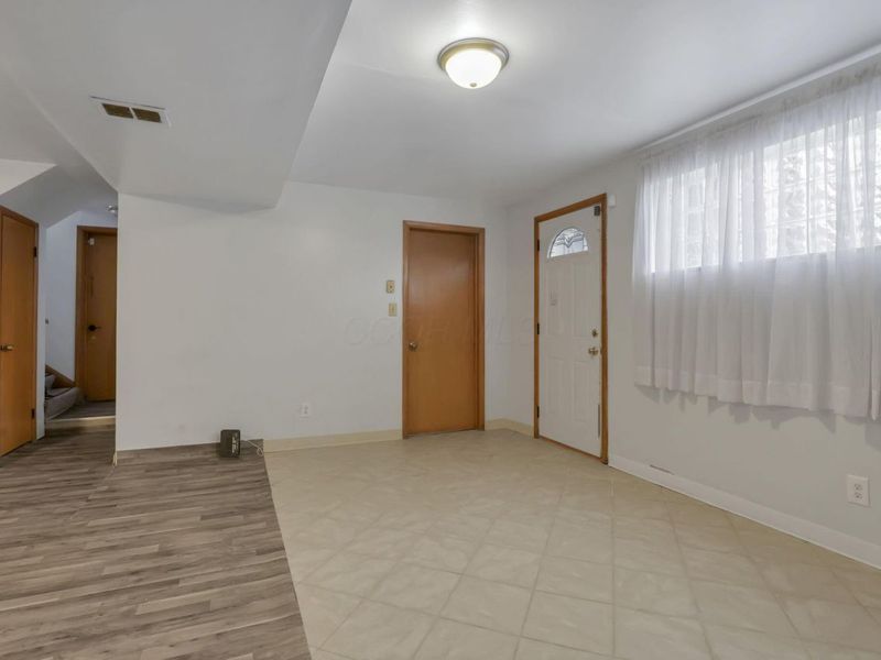 1469 Sandalwood Place, Columbus, OH 43229 Photo 21