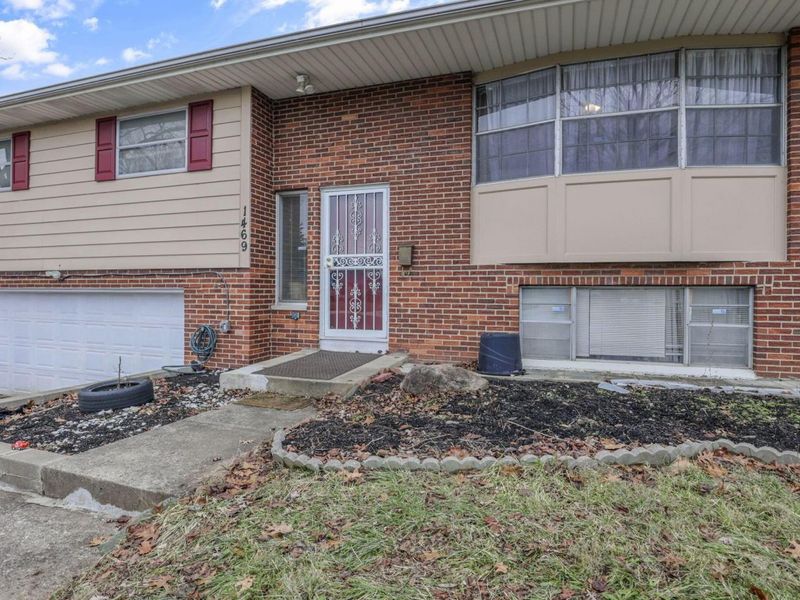 1469 Sandalwood Place, Columbus, OH 43229 Photo 3