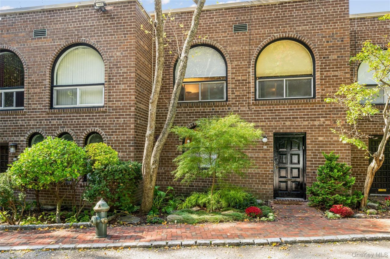 4475 Douglas, Bronx, NY 10471 Main Photo