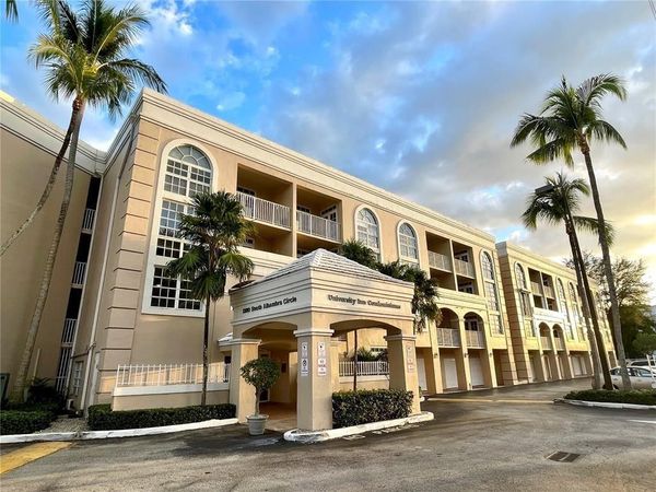 1280 S Alhambra Circle, Unit 1105, Coral Gables, FL 33146