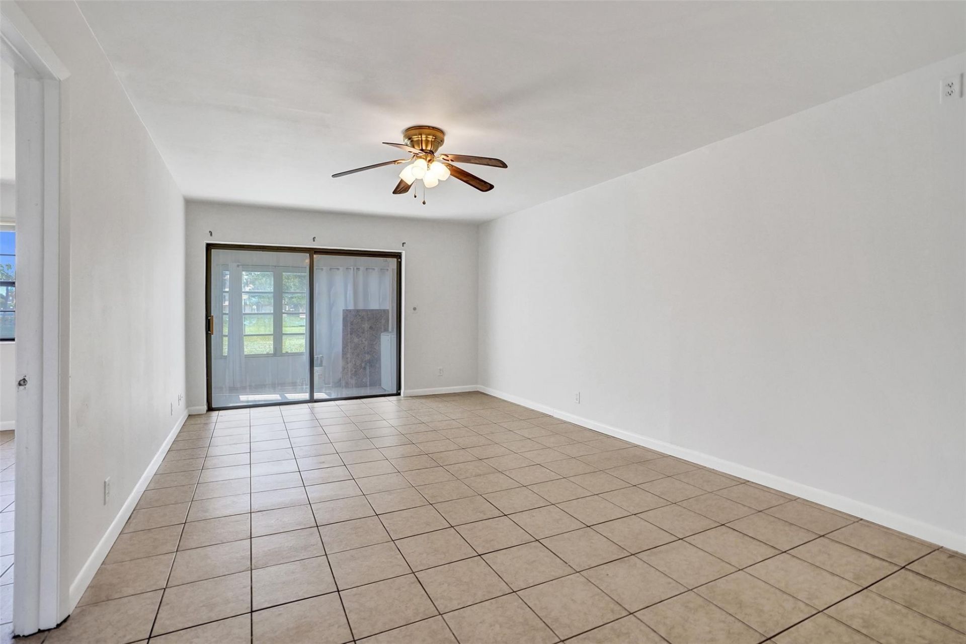 9273 SW 8th Street, Unit 117, Boca Raton, FL 33428 Photo
