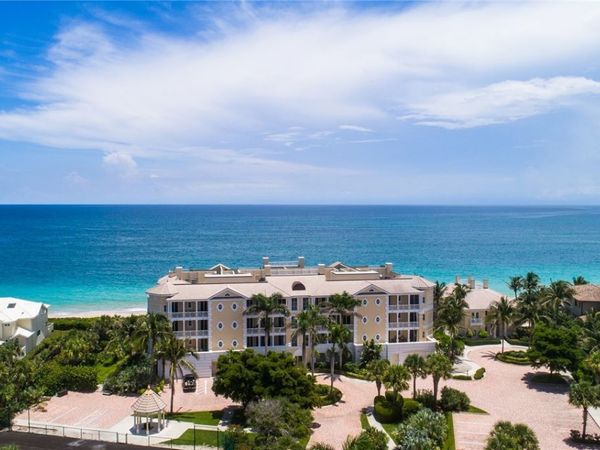 200 E Sea Colony Drive, Unit 2A, Vero Beach, FL 32963