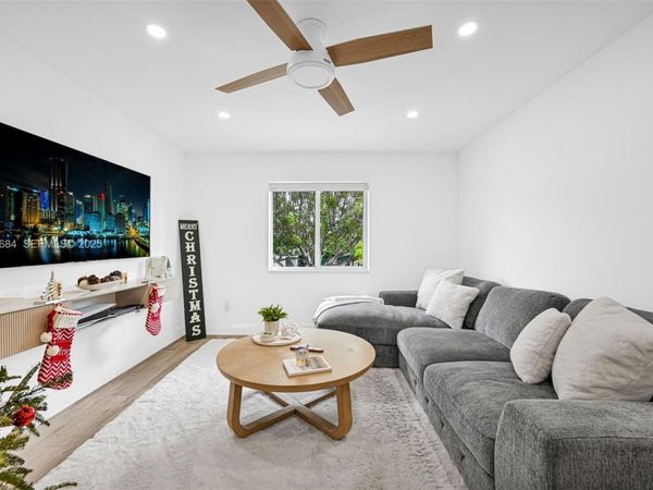 8609 SW 68th Ct, Unit 24, Pinecrest, FL 33156