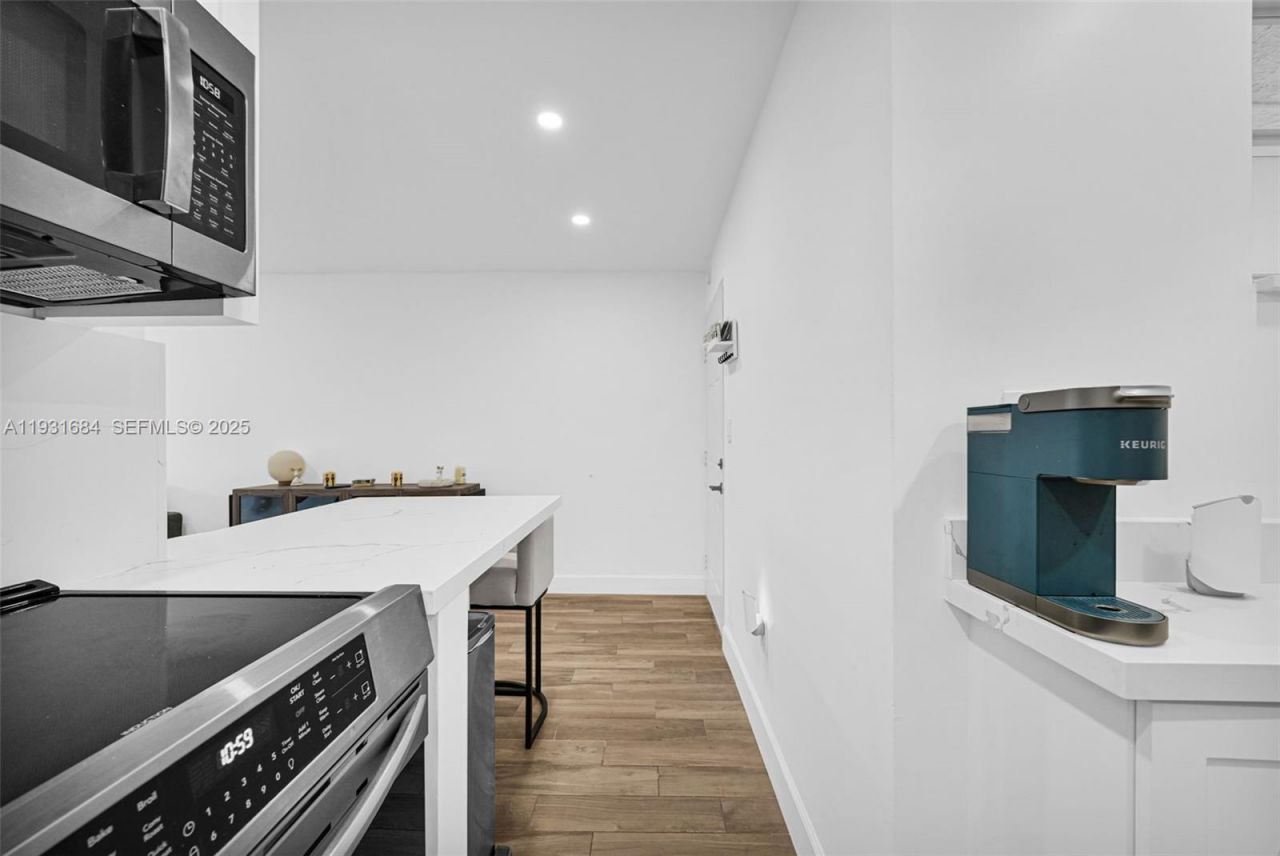 8609 SW 68th Ct, Unit 24, Pinecrest, FL 33156 Photo