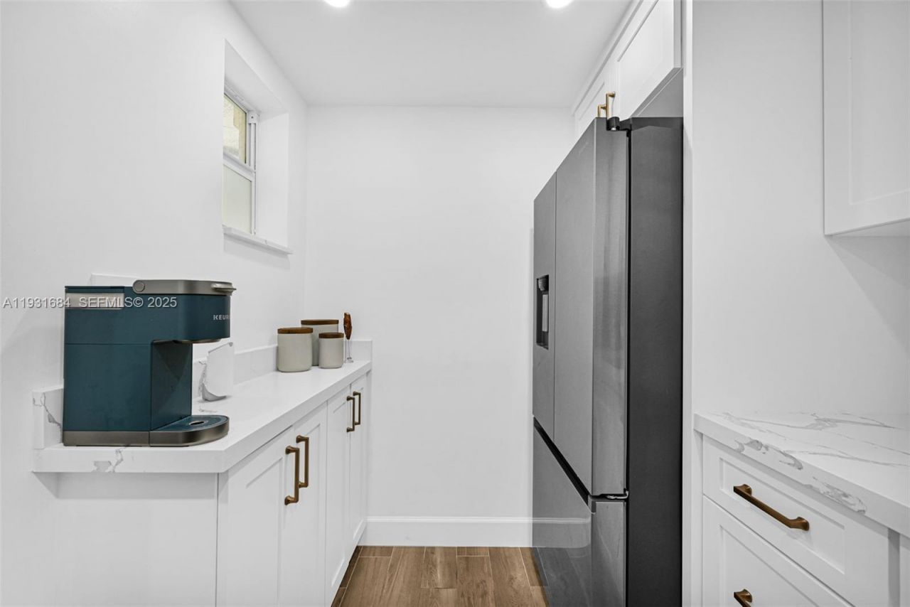 8609 SW 68th Ct, Unit 24, Pinecrest, FL 33156 Photo