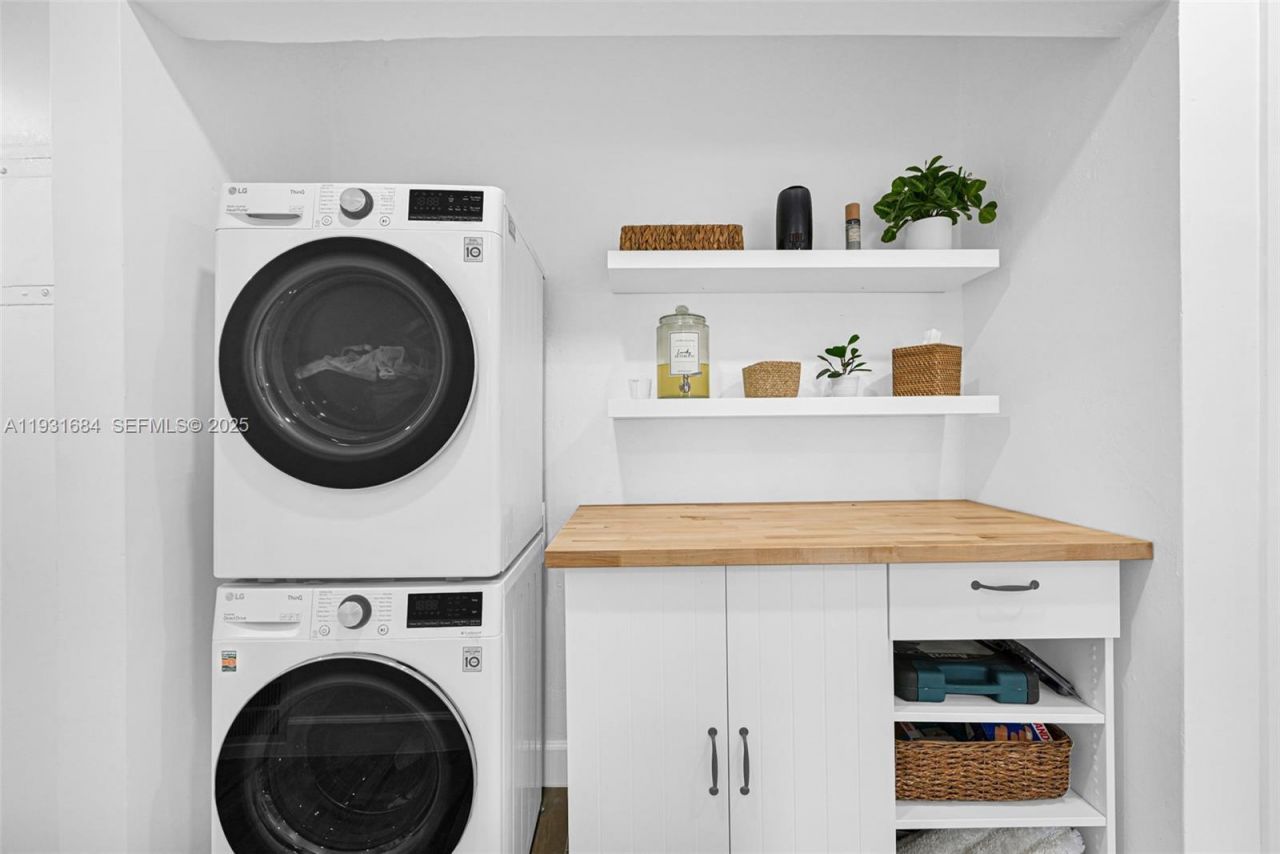 8609 SW 68th Ct, Unit 24, Pinecrest, FL 33156 Photo