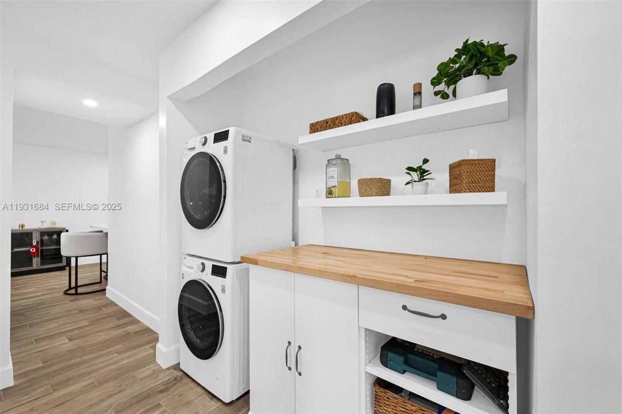 8609 SW 68th Ct, Unit 24, Pinecrest, FL 33156 Photo