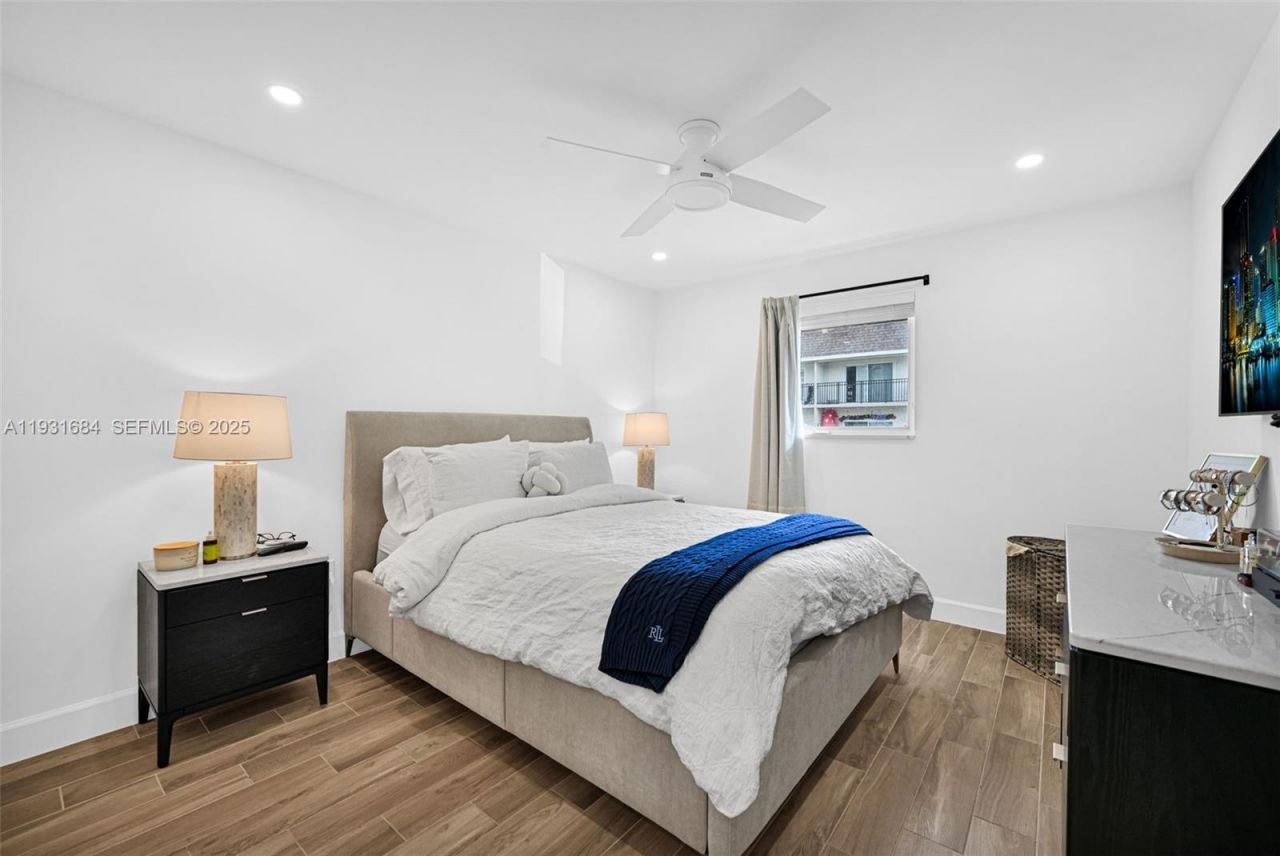 8609 SW 68th Ct, Unit 24, Pinecrest, FL 33156 Photo