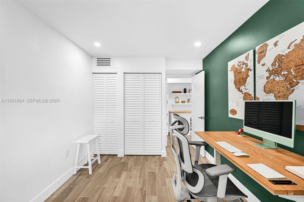 8609 SW 68th Ct, Unit 24, Pinecrest, FL 33156 Photo