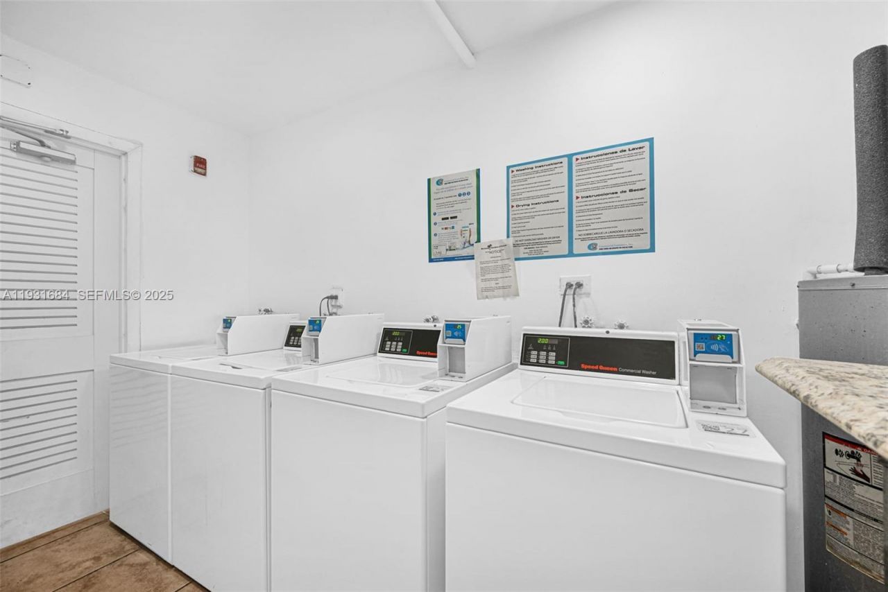 8609 SW 68th Ct, Unit 24, Pinecrest, FL 33156 Photo