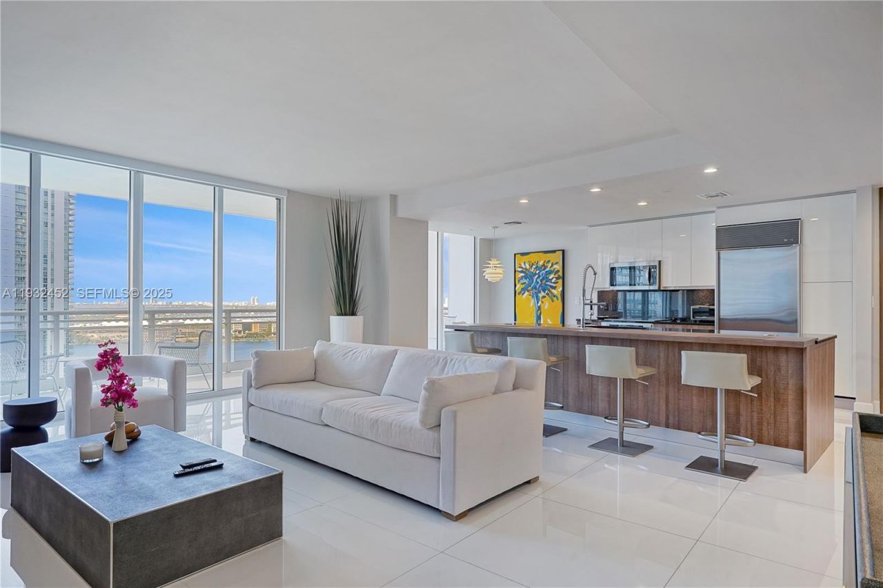 901 Brickell Key Blvd, Unit 2507, Miami, FL 33131 Photo