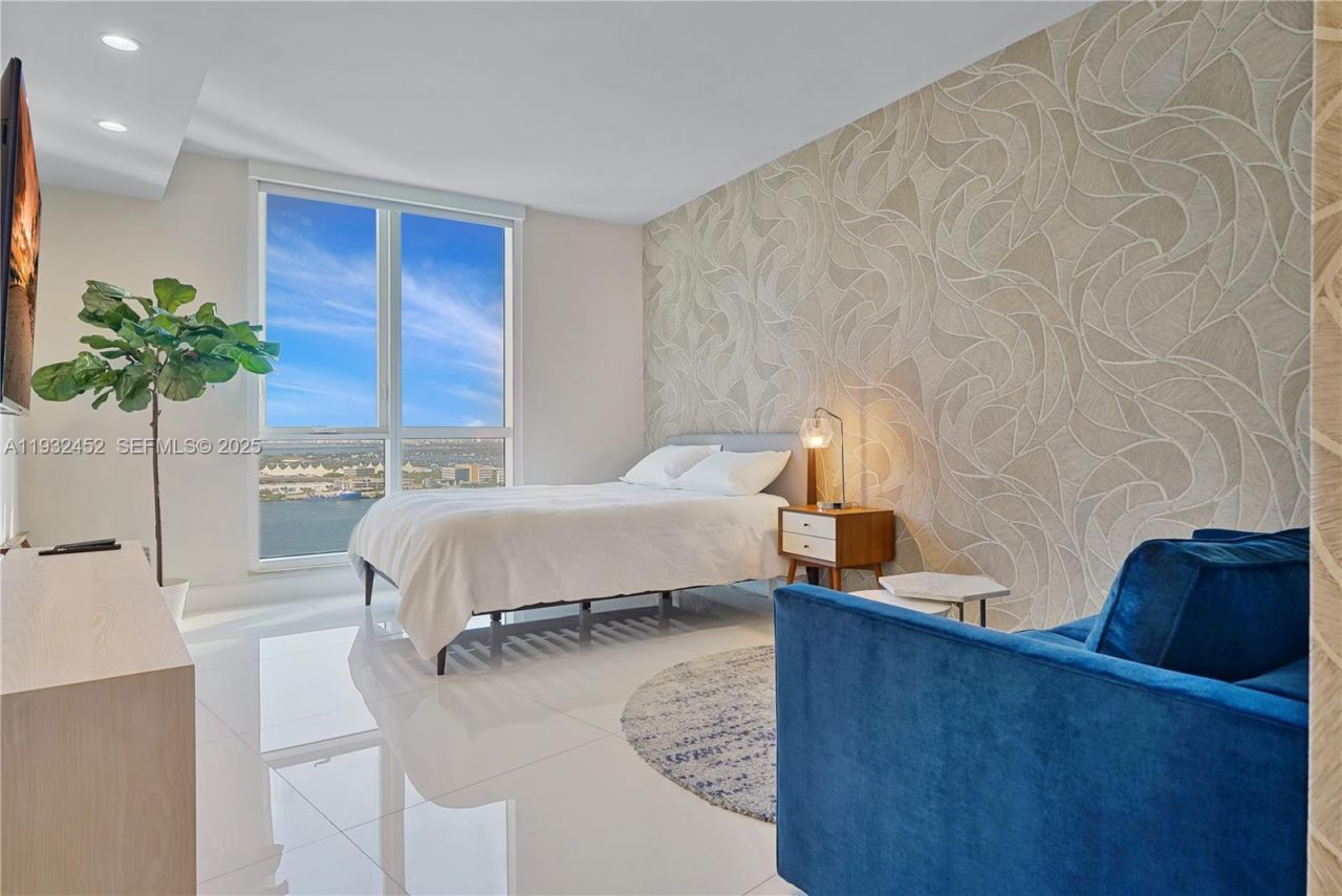 901 Brickell Key Blvd, Unit 2507, Miami, FL 33131 Photo