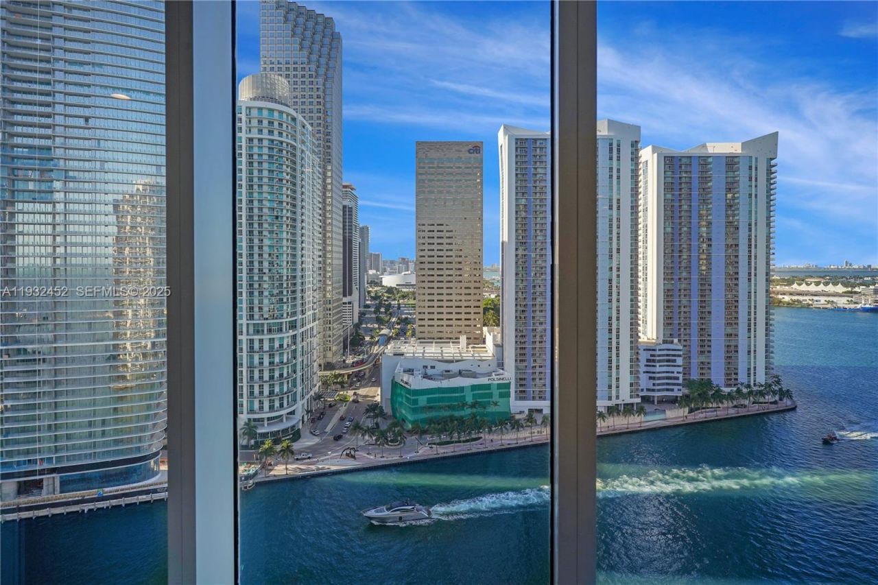 901 Brickell Key Blvd, Unit 2507, Miami, FL 33131 Photo