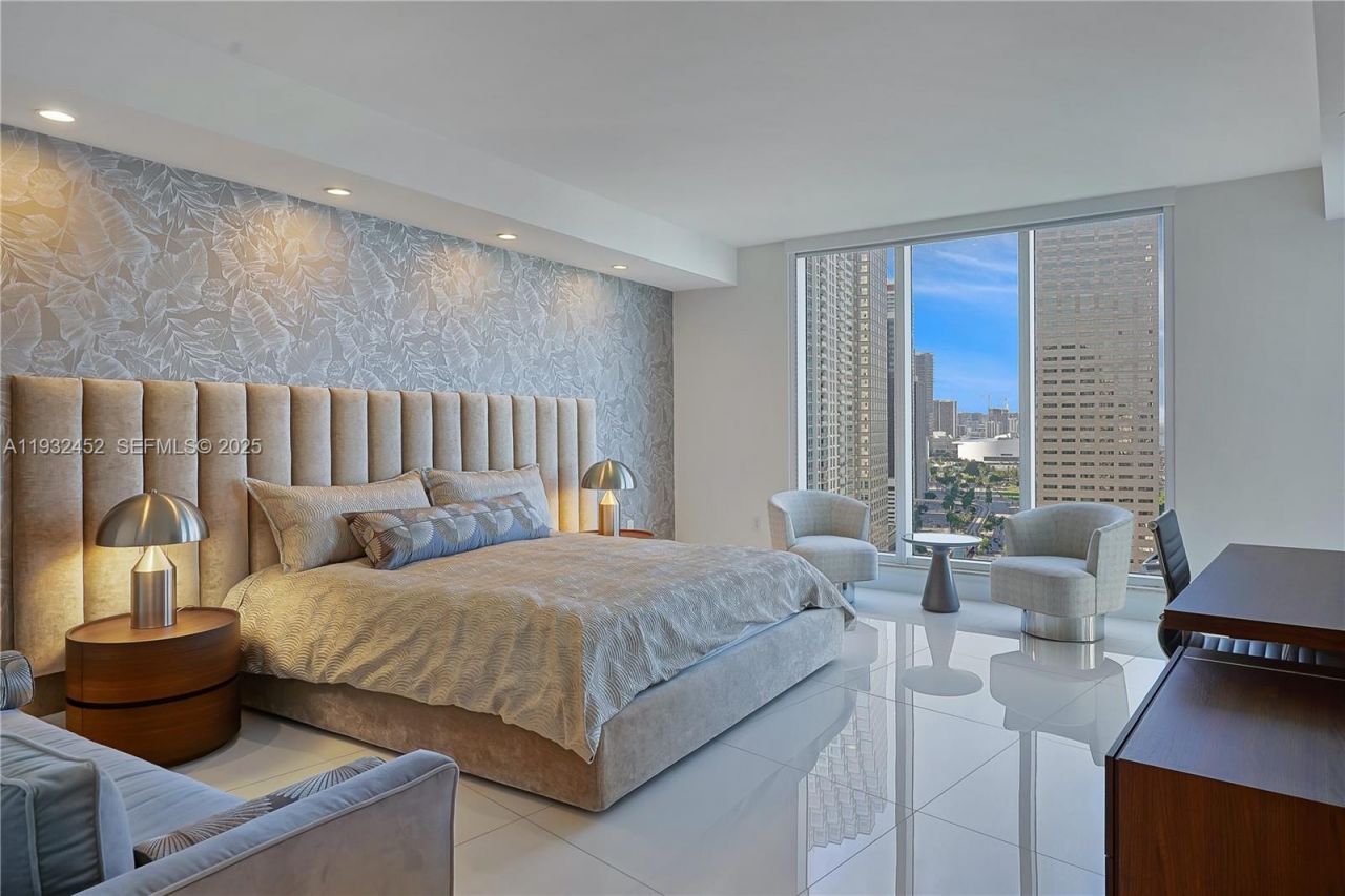 901 Brickell Key Blvd, Unit 2507, Miami, FL 33131 Photo