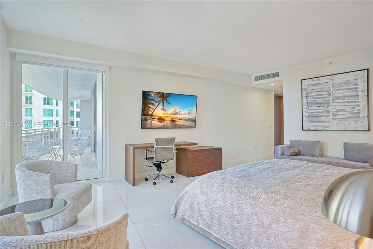 901 Brickell Key Blvd, Unit 2507, Miami, FL 33131 Photo