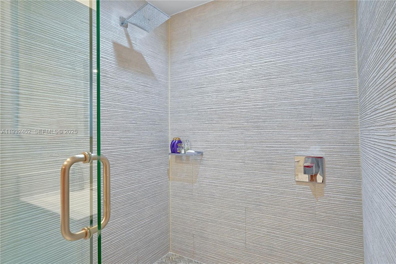 901 Brickell Key Blvd, Unit 2507, Miami, FL 33131 Photo